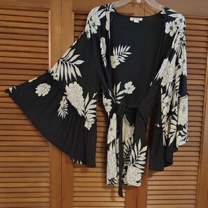 Billabong Black and White Patterned Kimono
